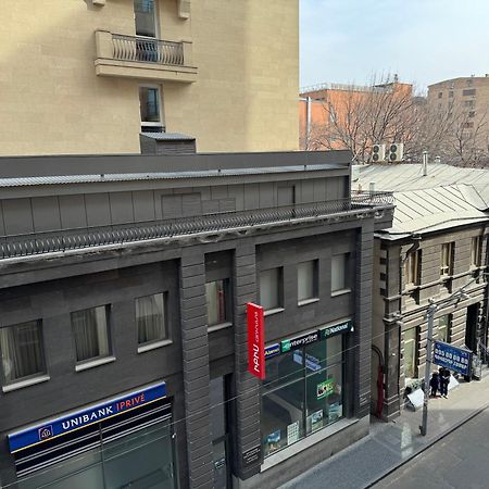 Avenue Residence Yerevan Bagian luar foto