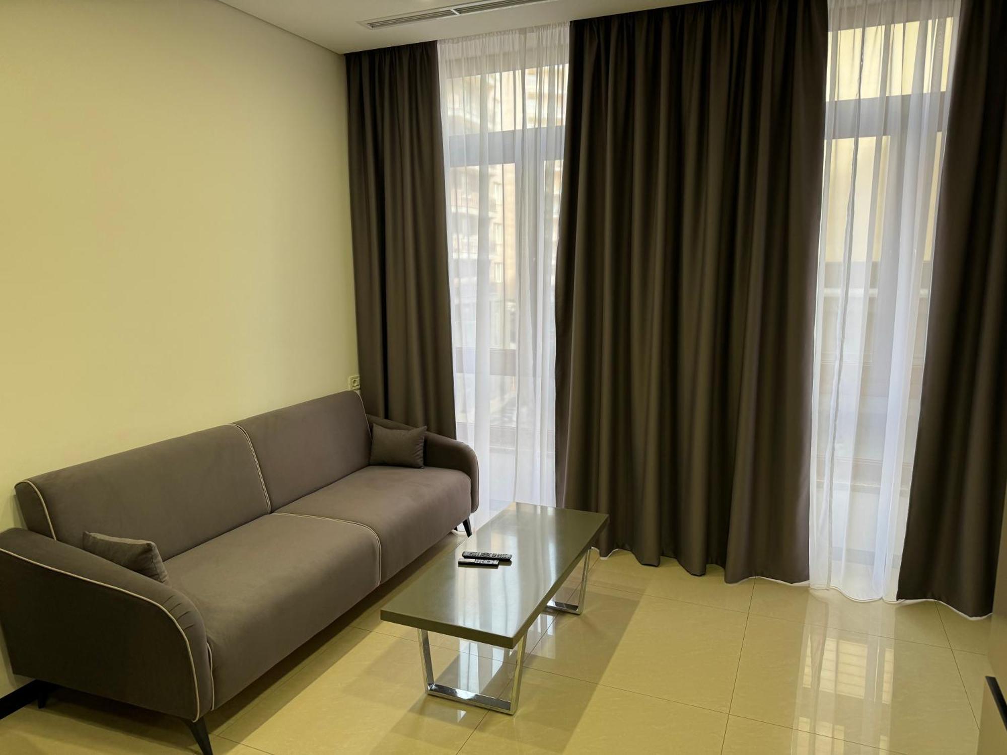 Avenue Residence Yerevan Bagian luar foto